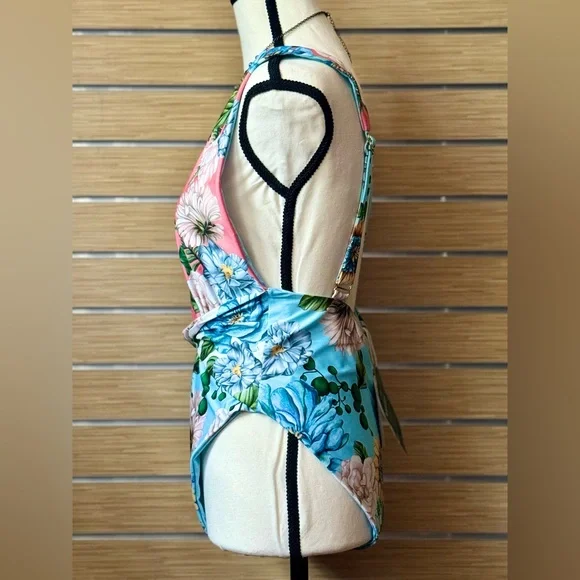 NWT Agua Bendita Pacifico Ellis Aine Floral One-Piece Swimsuit, Size XL